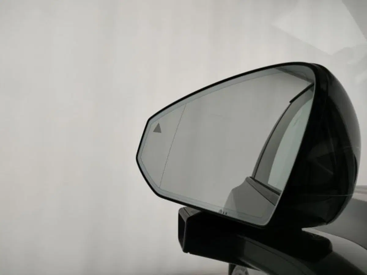 Volvo EX90 nuova a Modena (12)