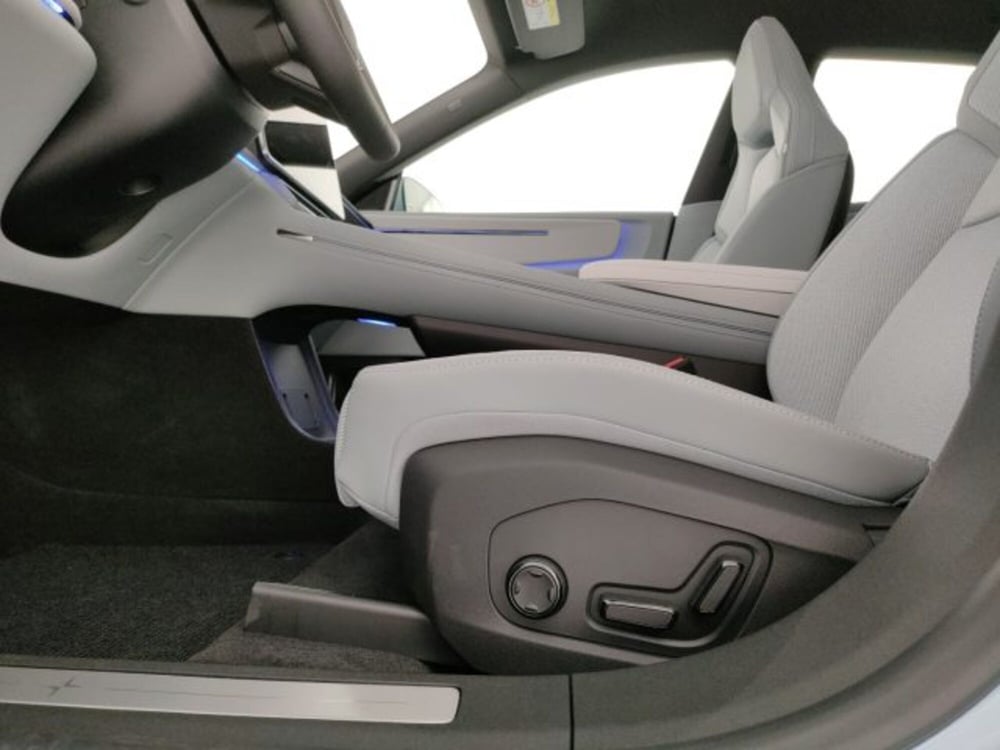 Polestar Polestar 4 nuova a Modena (13)