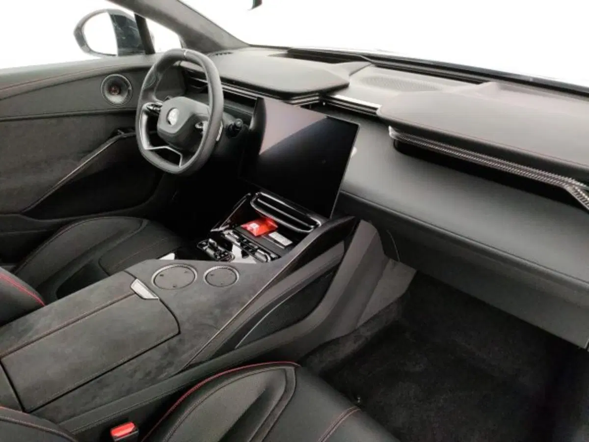 Lotus Eletre nuova a Modena (13)