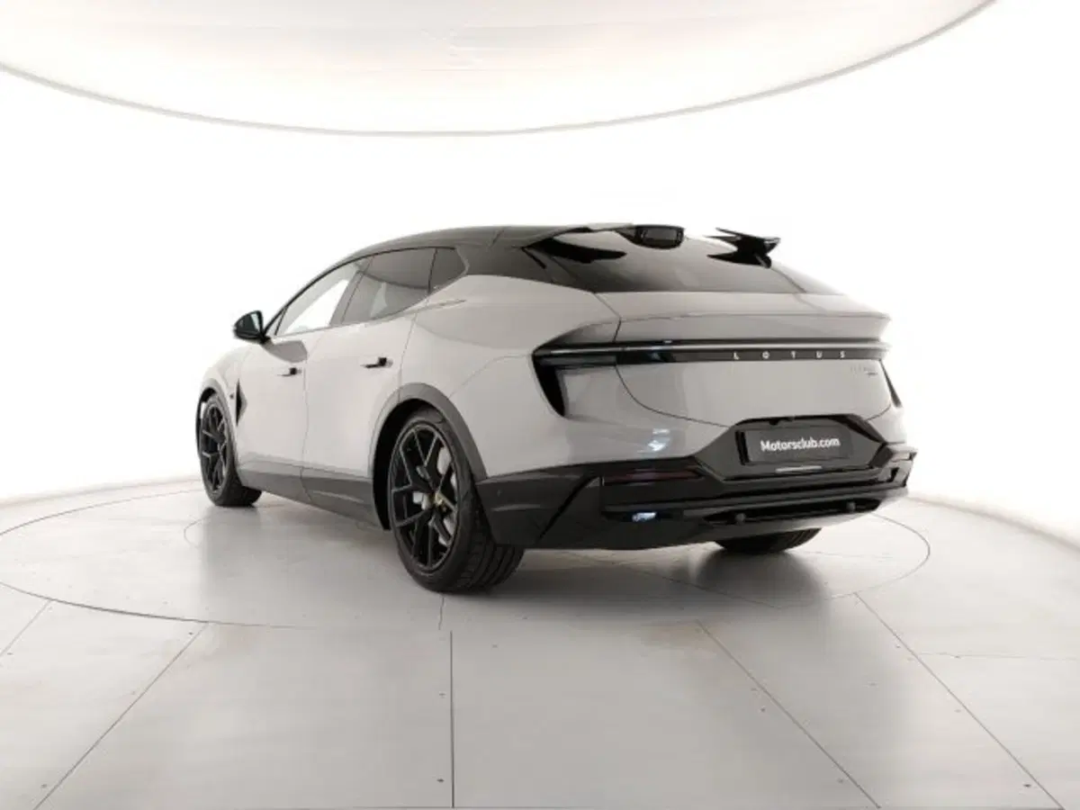 Lotus Eletre nuova a Modena (4)
