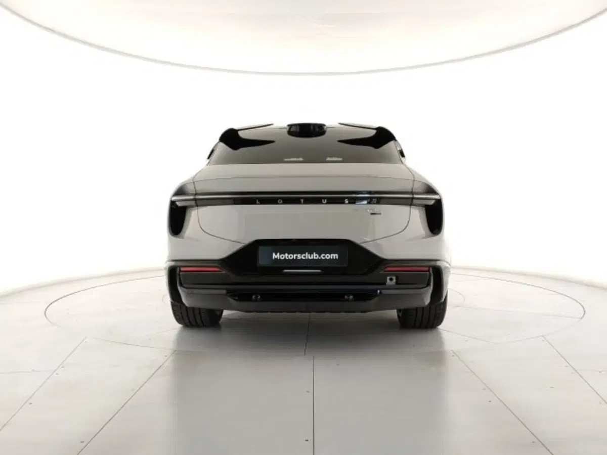 Lotus Eletre nuova a Modena (5)