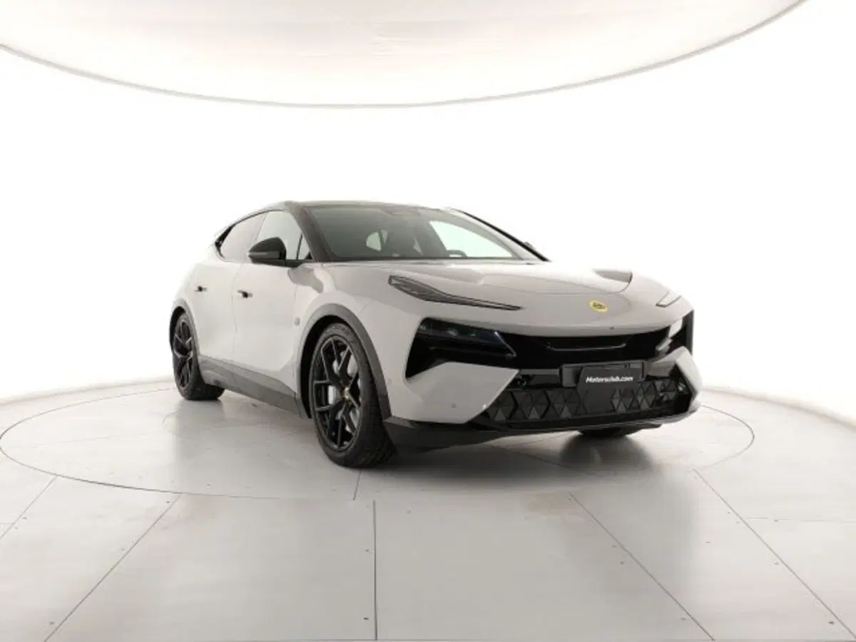 Lotus Eletre nuova a Modena (7)