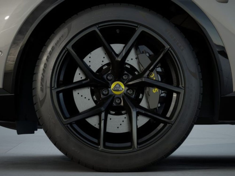 Lotus Eletre nuova a Modena (13)