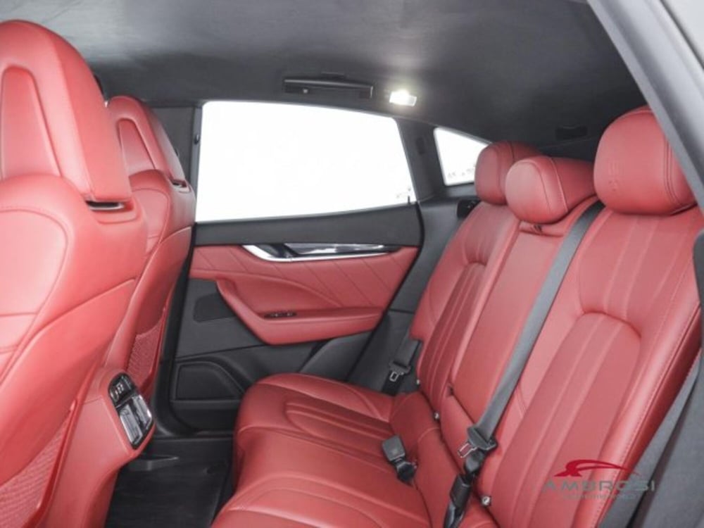Maserati Levante usata a Perugia (10)