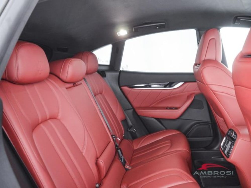 Maserati Levante usata a Perugia (11)