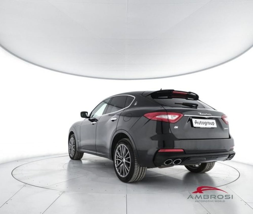 Maserati Levante usata a Perugia (4)
