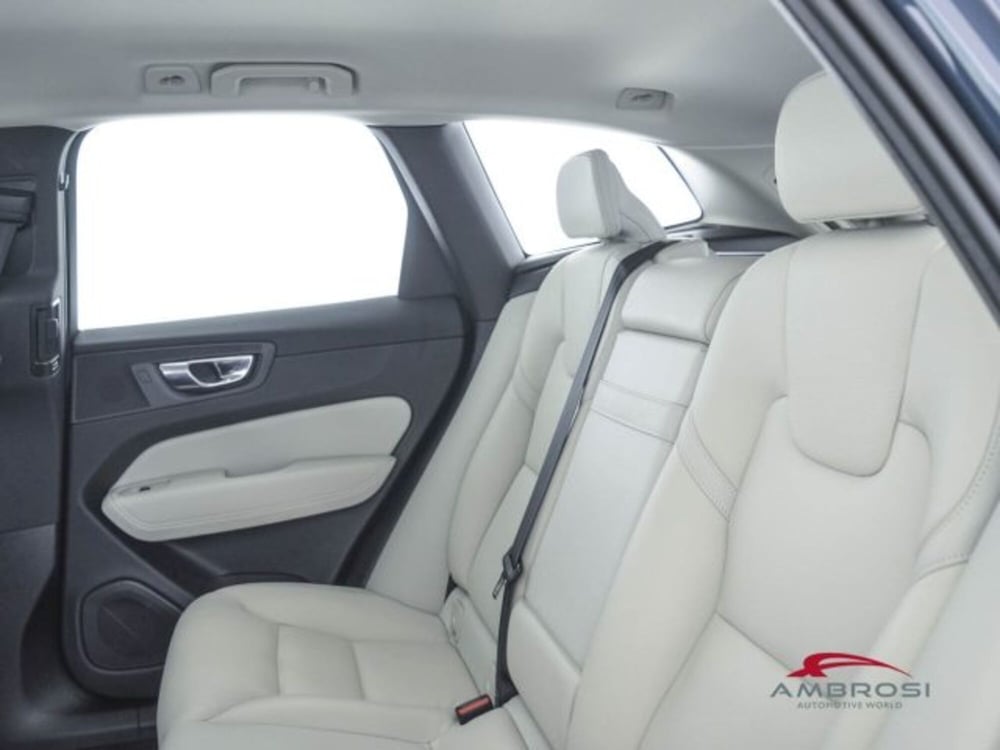 Volvo XC60 usata a Perugia (10)