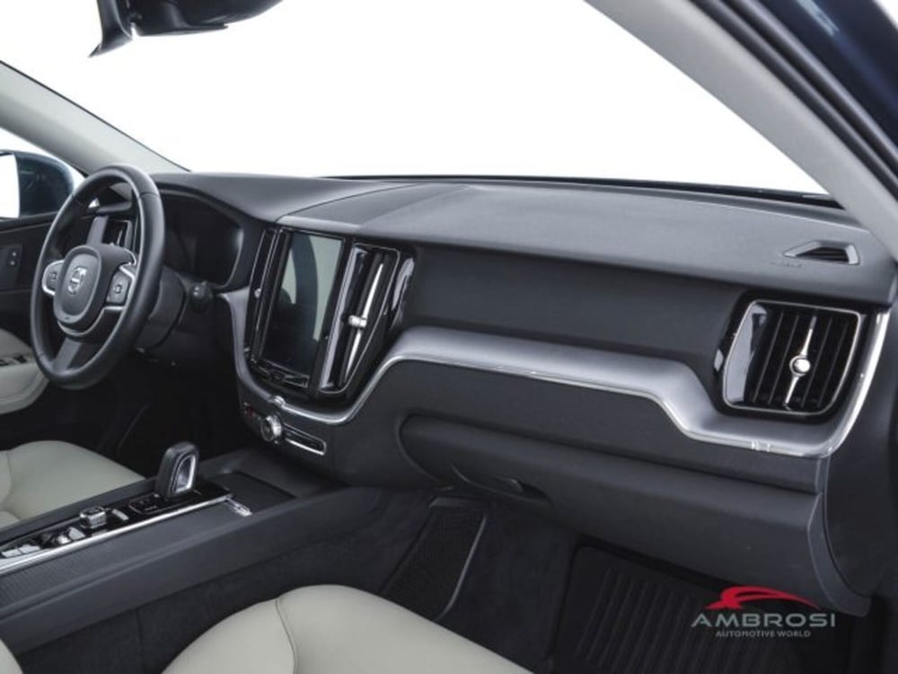 Volvo XC60 usata a Perugia (12)