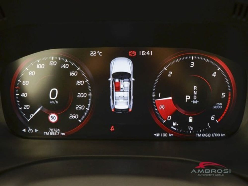 Volvo XC60 usata a Perugia (13)