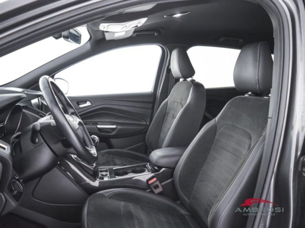 Ford Kuga usata a Perugia (9)