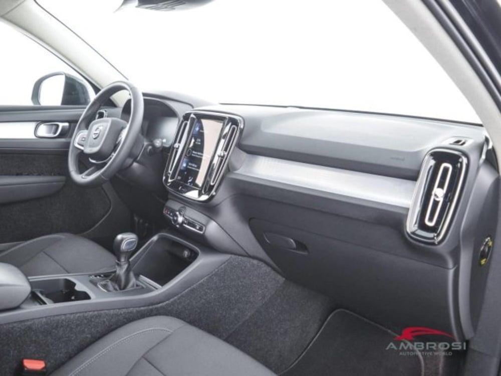 Volvo XC40 usata a Perugia (12)