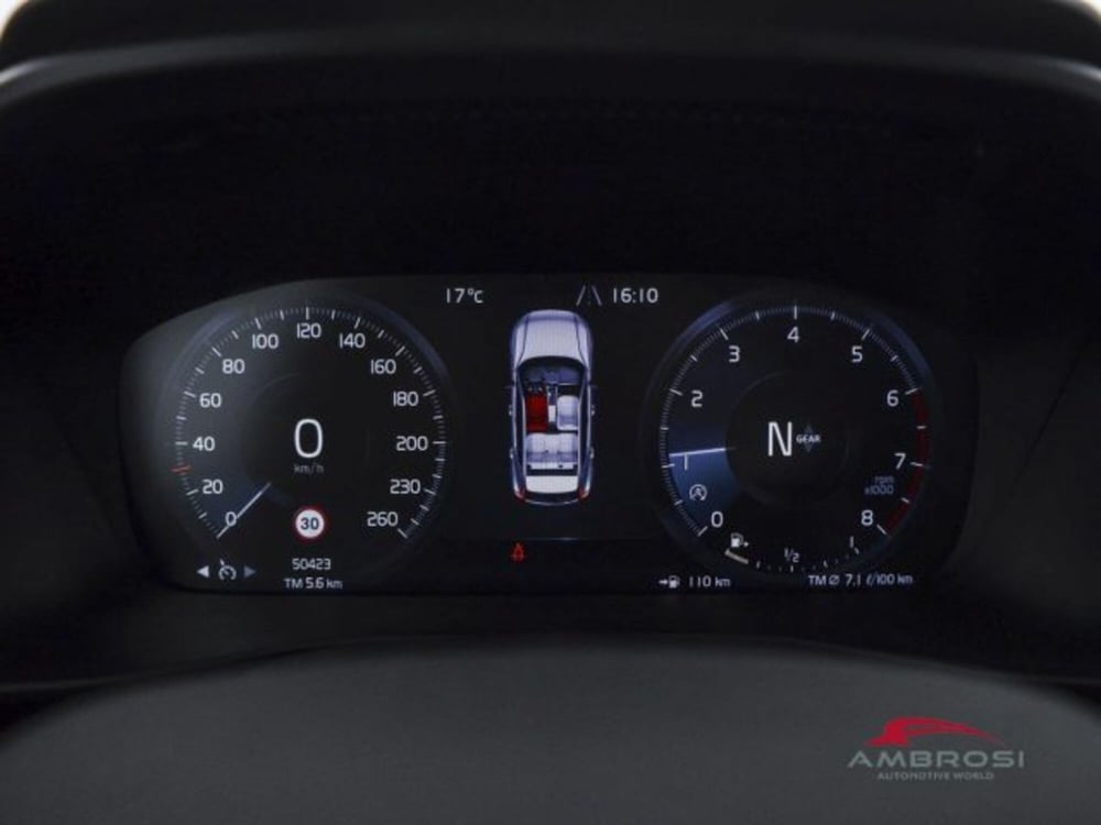 Volvo XC40 usata a Perugia (13)