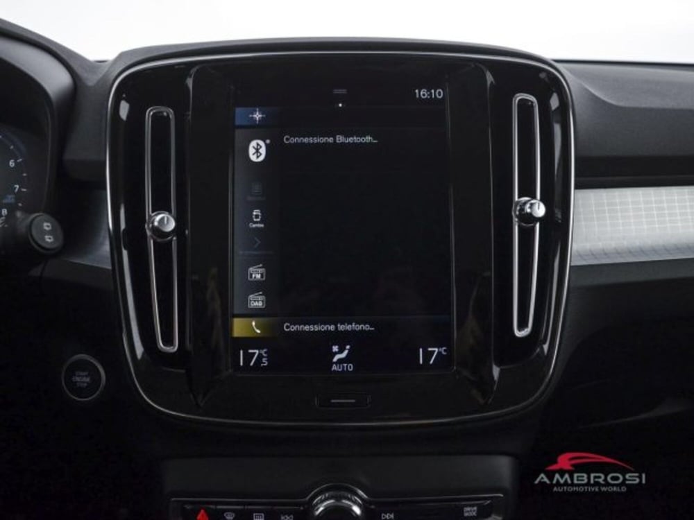 Volvo XC40 usata a Perugia (15)