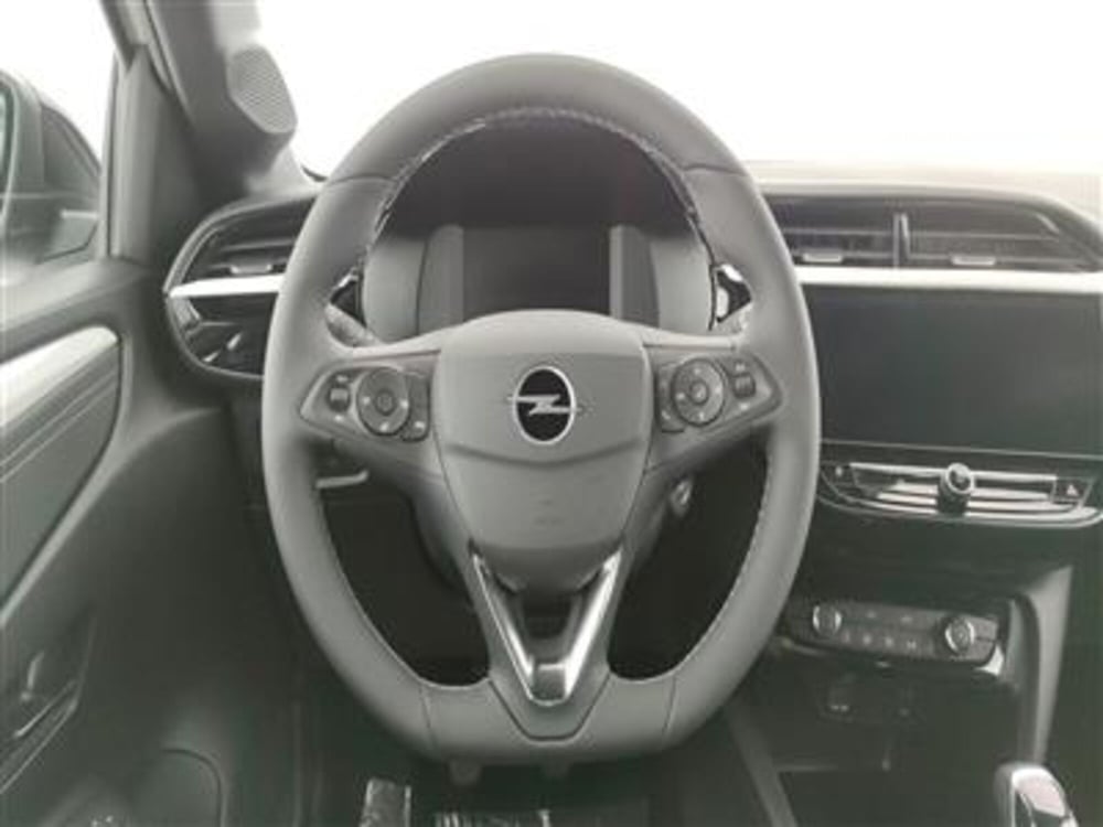 Opel Corsa nuova a Bari (15)