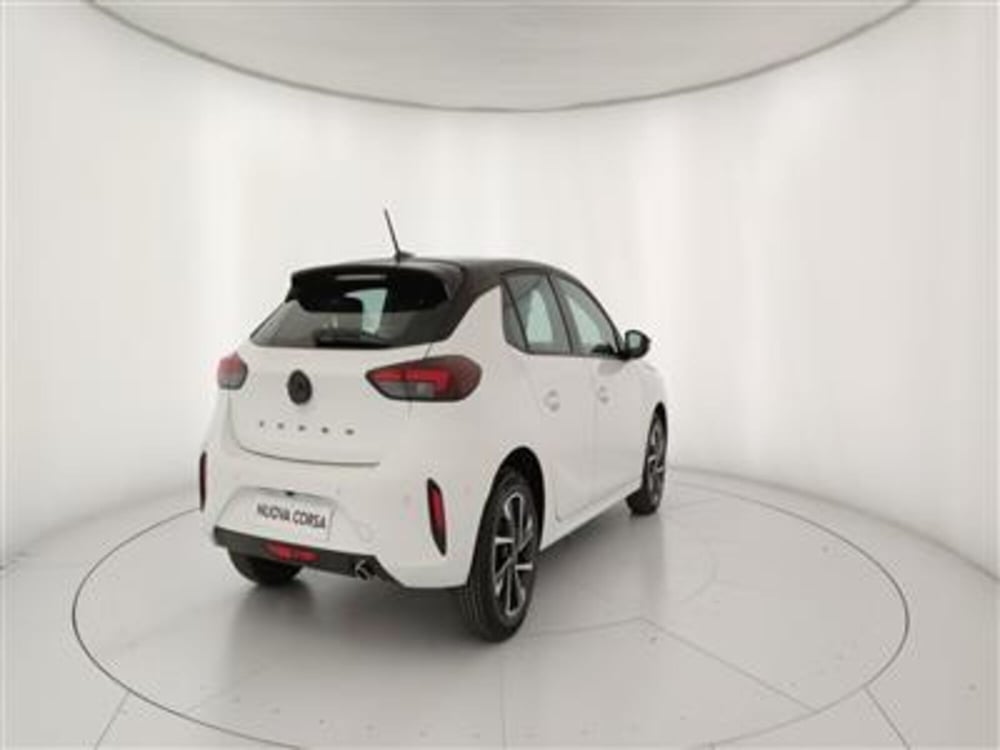 Opel Corsa nuova a Bari (7)