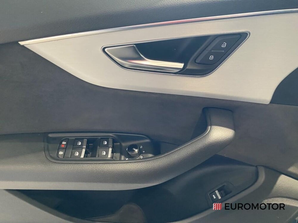 Audi Q8 usata a Bari (14)