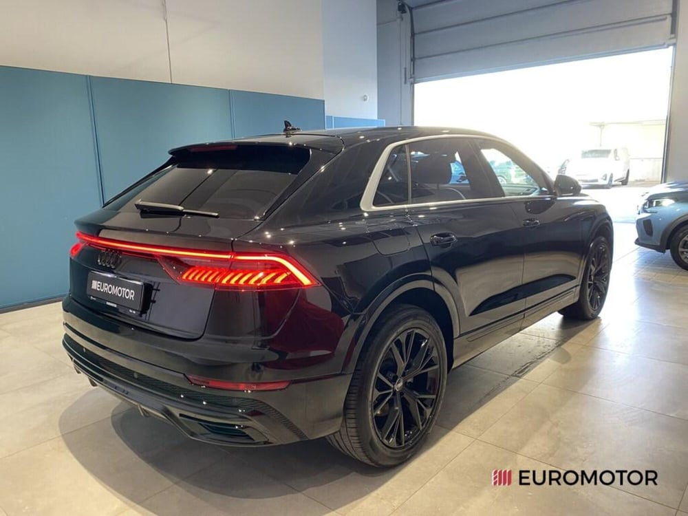 Audi Q8 usata a Bari (9)