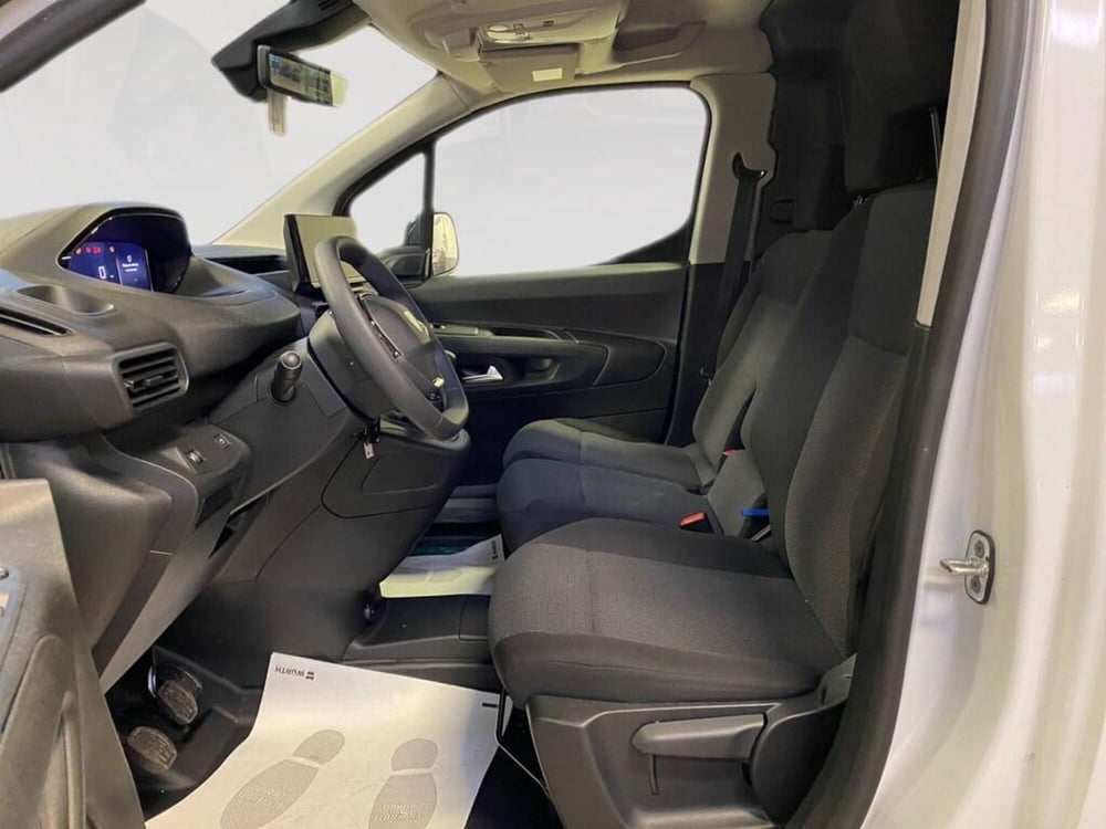 Peugeot Partner Furgone nuova a Torino (7)