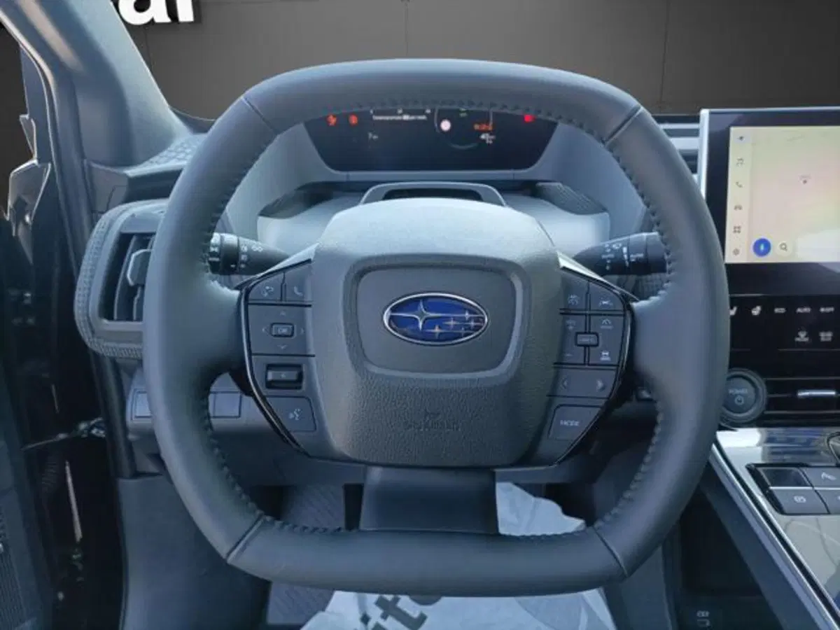 Subaru Solterra usata a Milano (10)