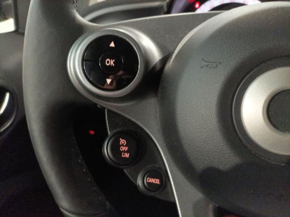 smart Fortwo Cabrio usata a Milano (16)