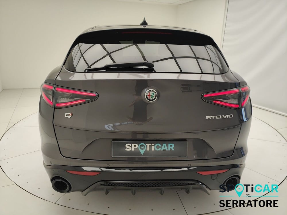 Alfa Romeo Stelvio usata a Como (6)