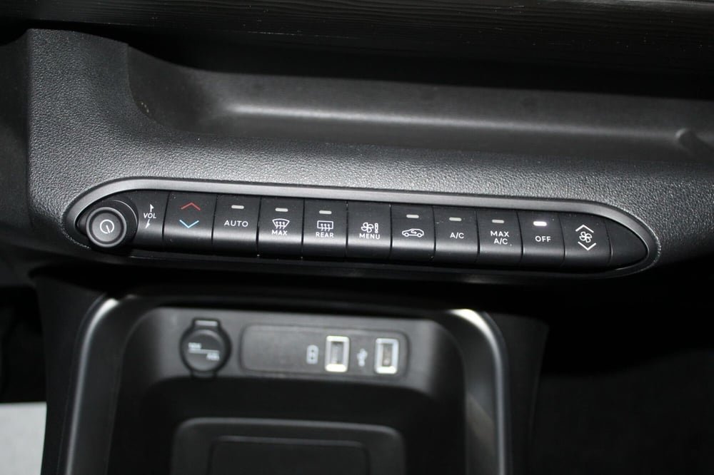 Jeep Avenger usata a Cremona (13)