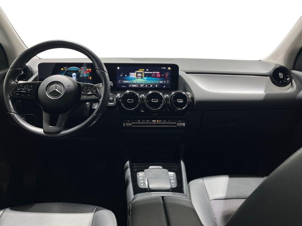 Mercedes-Benz GLA SUV usata a Napoli (11)