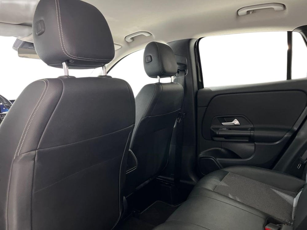 Mercedes-Benz GLA SUV usata a Napoli (18)