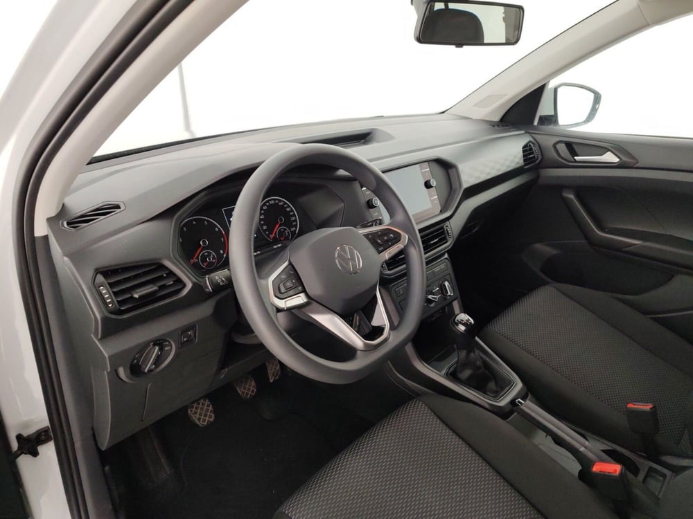 Volkswagen T-Cross usata a Massa-Carrara (8)