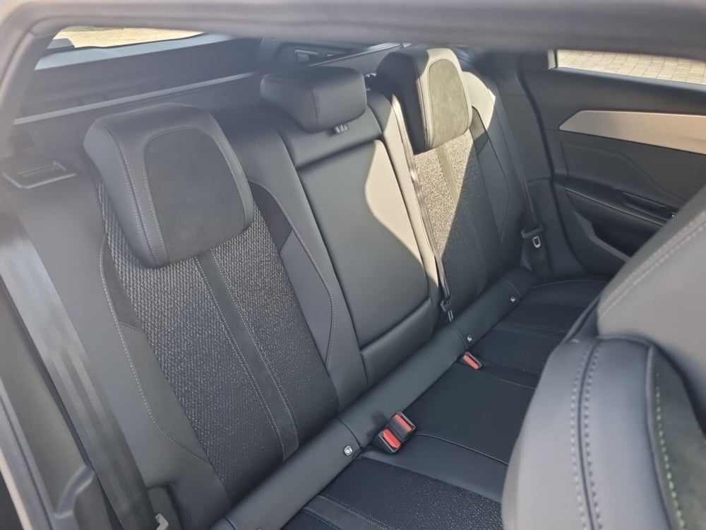 Peugeot 308 SW nuova a Lucca (14)
