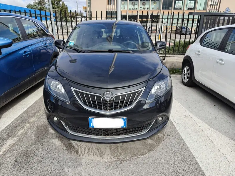 Lancia Ypsilon usata a L'Aquila (5)