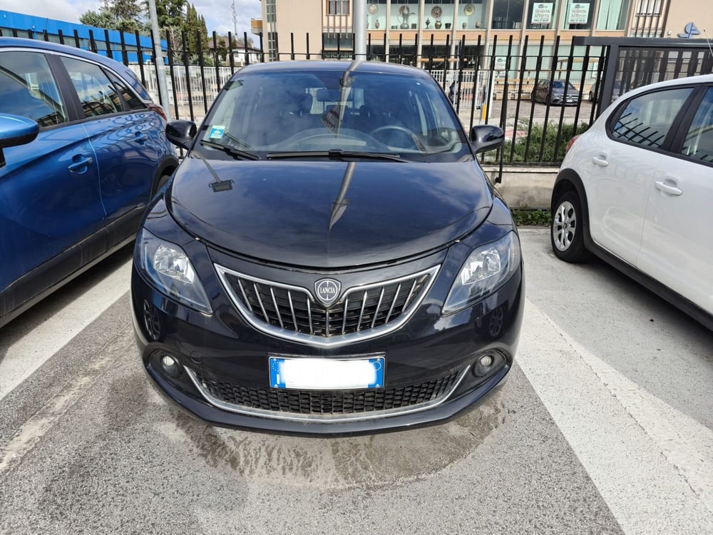 Lancia Ypsilon usata a L'Aquila (5)