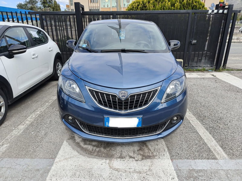 Lancia Ypsilon usata a L'Aquila