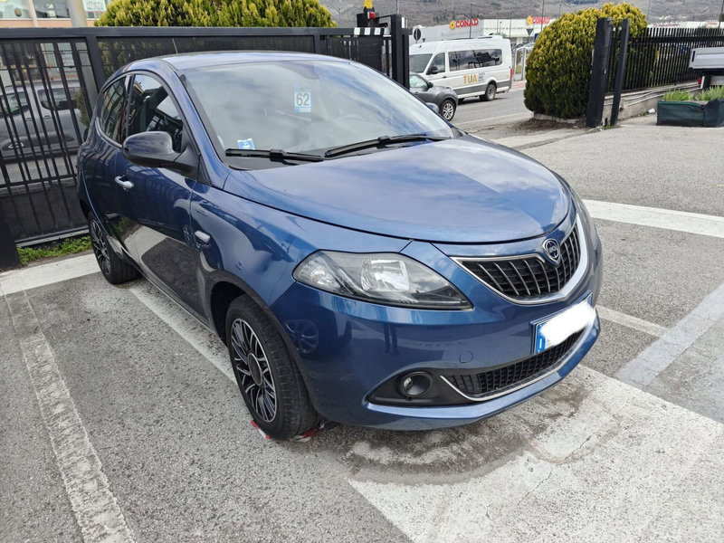 Lancia Ypsilon usata a L'Aquila (2)