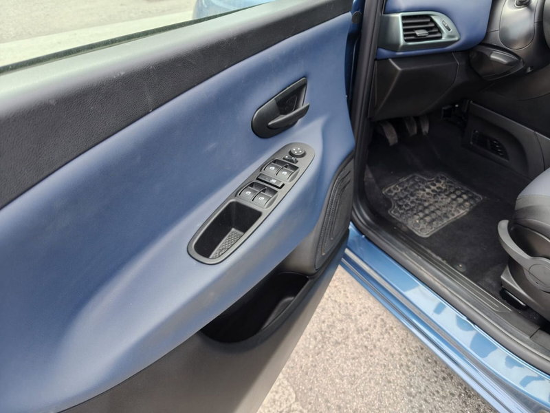Lancia Ypsilon usata a L'Aquila (6)