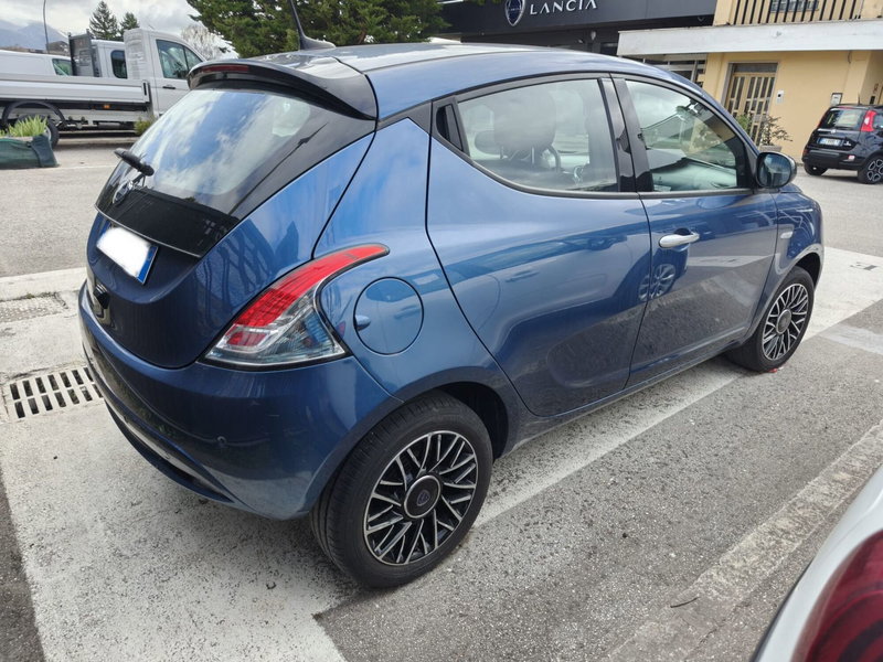 Lancia Ypsilon usata a L'Aquila (8)