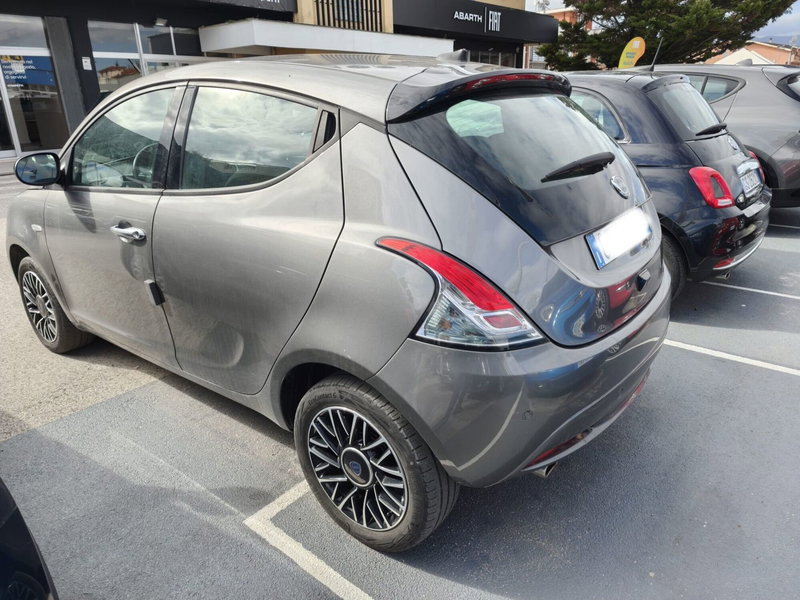 Lancia Ypsilon usata a L'Aquila (4)