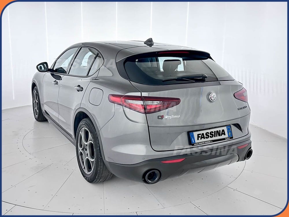 Alfa Romeo Stelvio usata a Milano (4)
