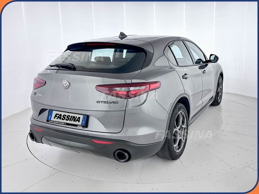 Alfa Romeo Stelvio usata a Milano (6)