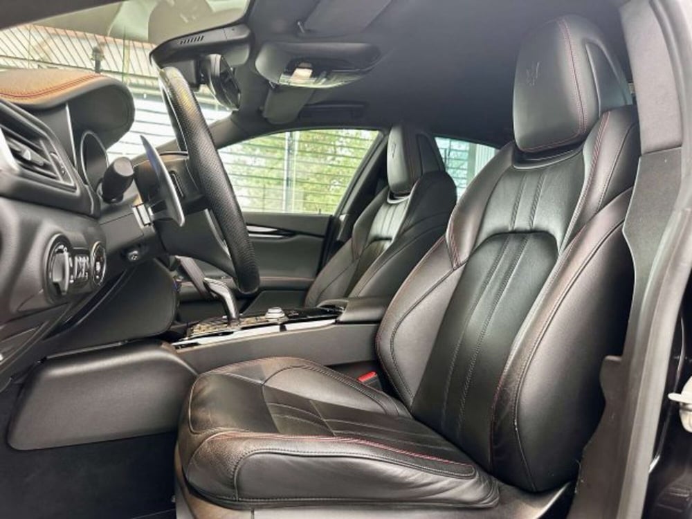 Maserati Ghibli usata a Torino (10)