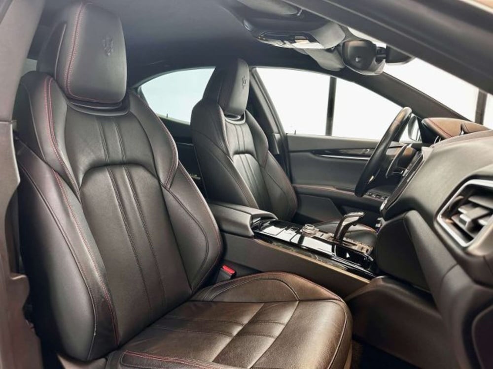 Maserati Ghibli usata a Torino (12)