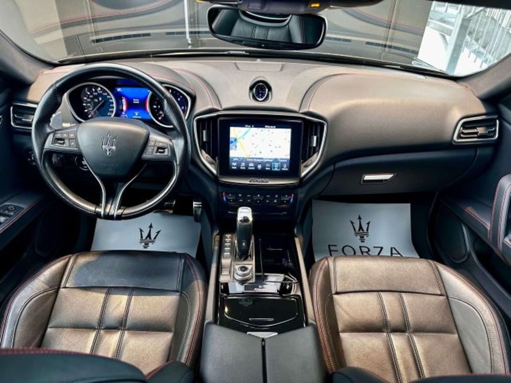 Maserati Ghibli usata a Torino (15)
