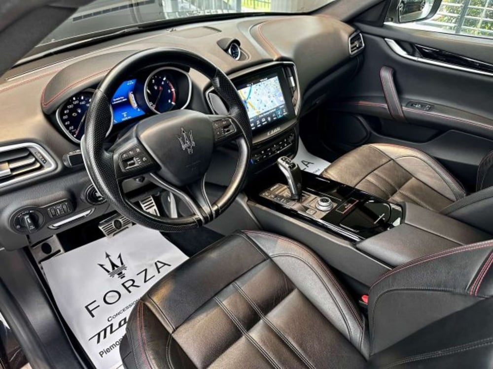Maserati Ghibli usata a Torino (9)