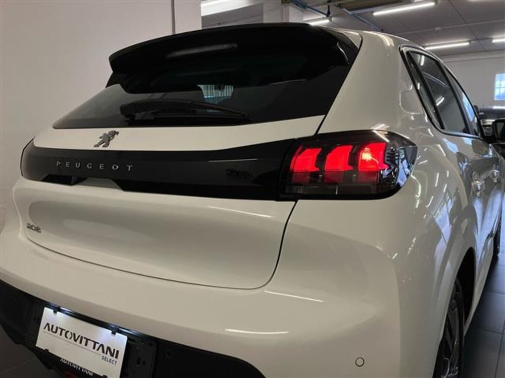 Peugeot 208 usata a Como (8)