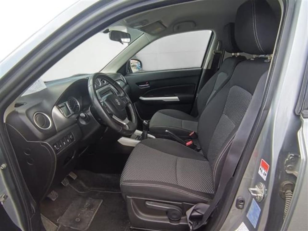 Suzuki Vitara usata a Livorno (9)
