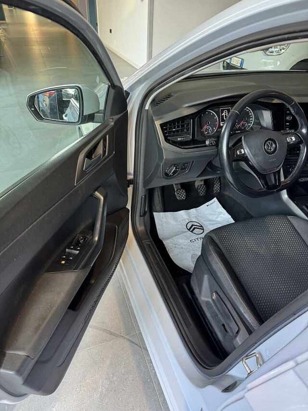 Volkswagen Polo usata a Lecce (13)