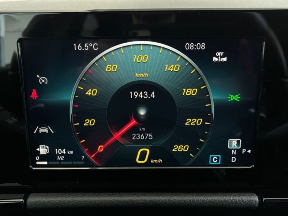 Mercedes-Benz GLA SUV usata a Verona (8)