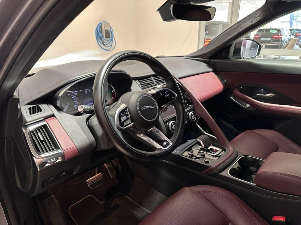 Jaguar E-Pace usata a Varese (11)
