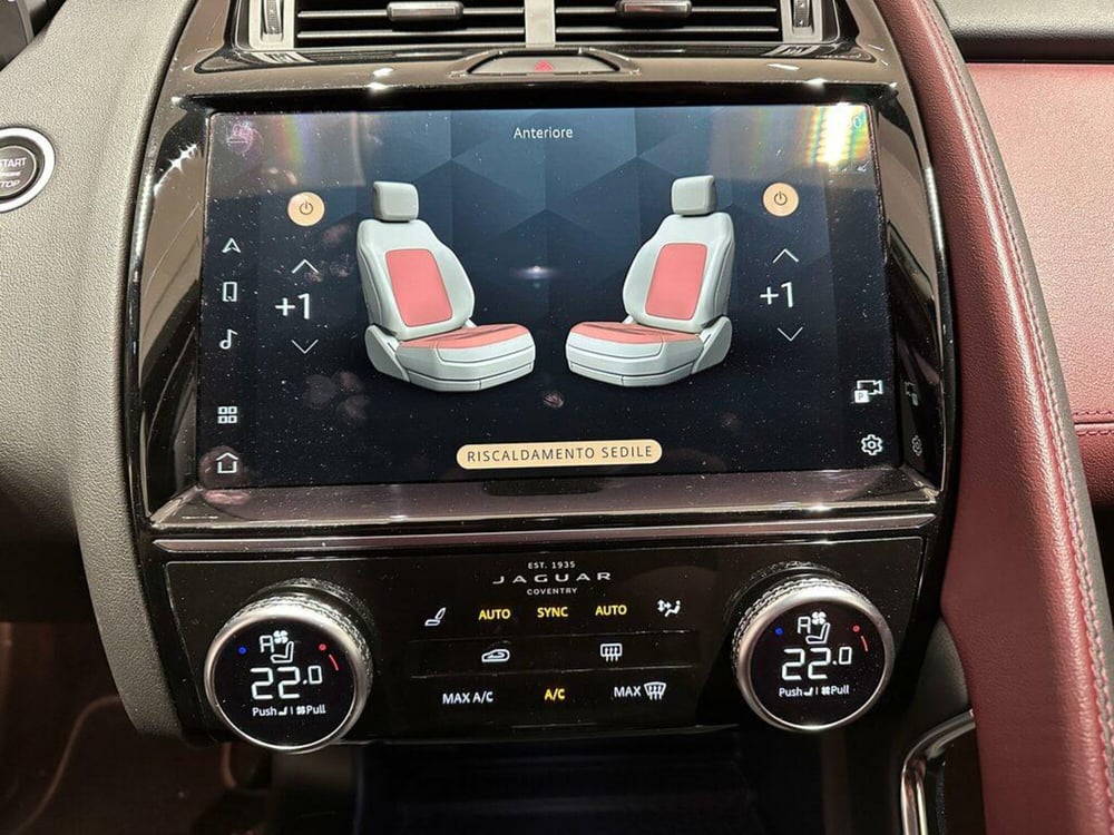 Jaguar E-Pace usata a Varese (12)