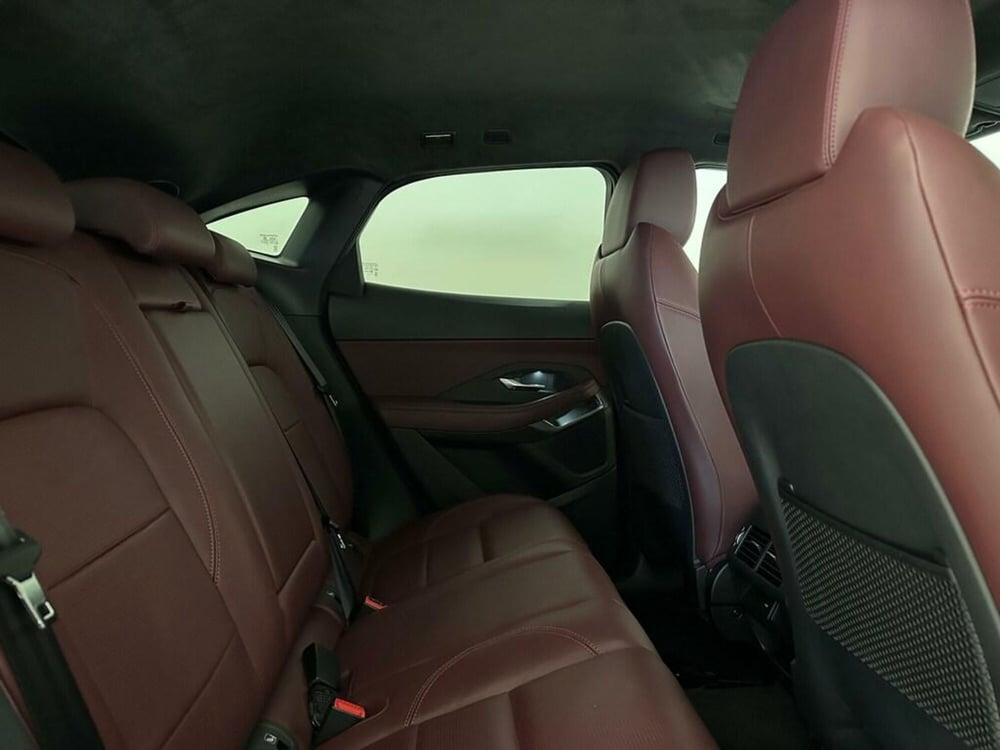 Jaguar E-Pace usata a Varese (5)